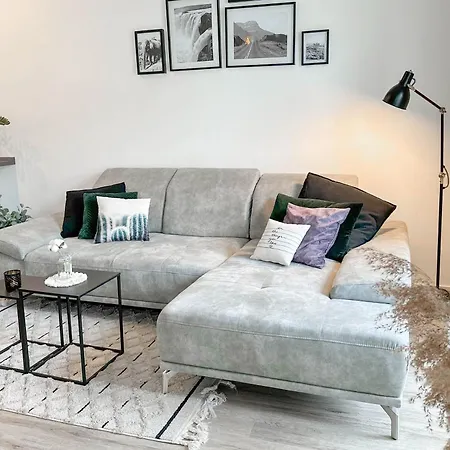 Modernes Trierer Cityloft Mit Großem Balkon Trier