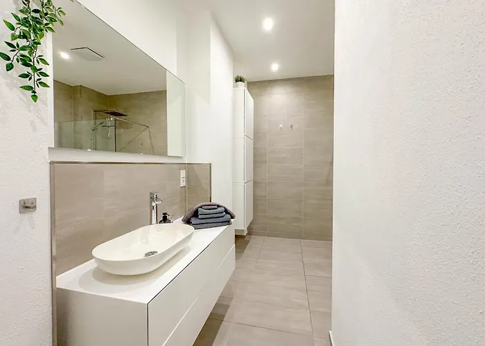 Modernes Trierer Cityloft Mit Großem Balkon *