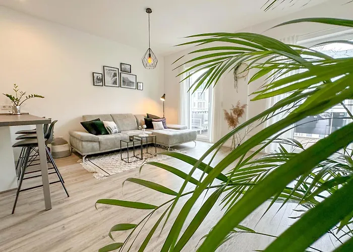 Modernes Trierer Cityloft Mit Grossem Balkon * 트리어